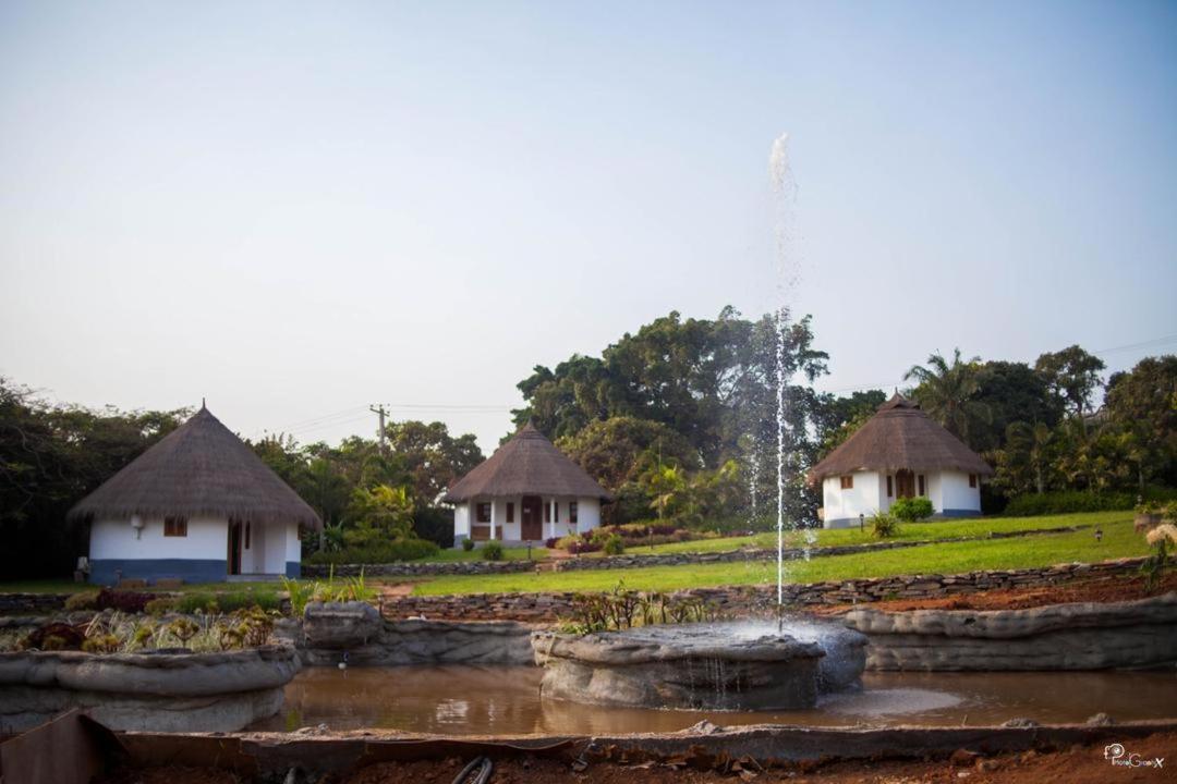 Village Noah Yaoundé Exterior foto